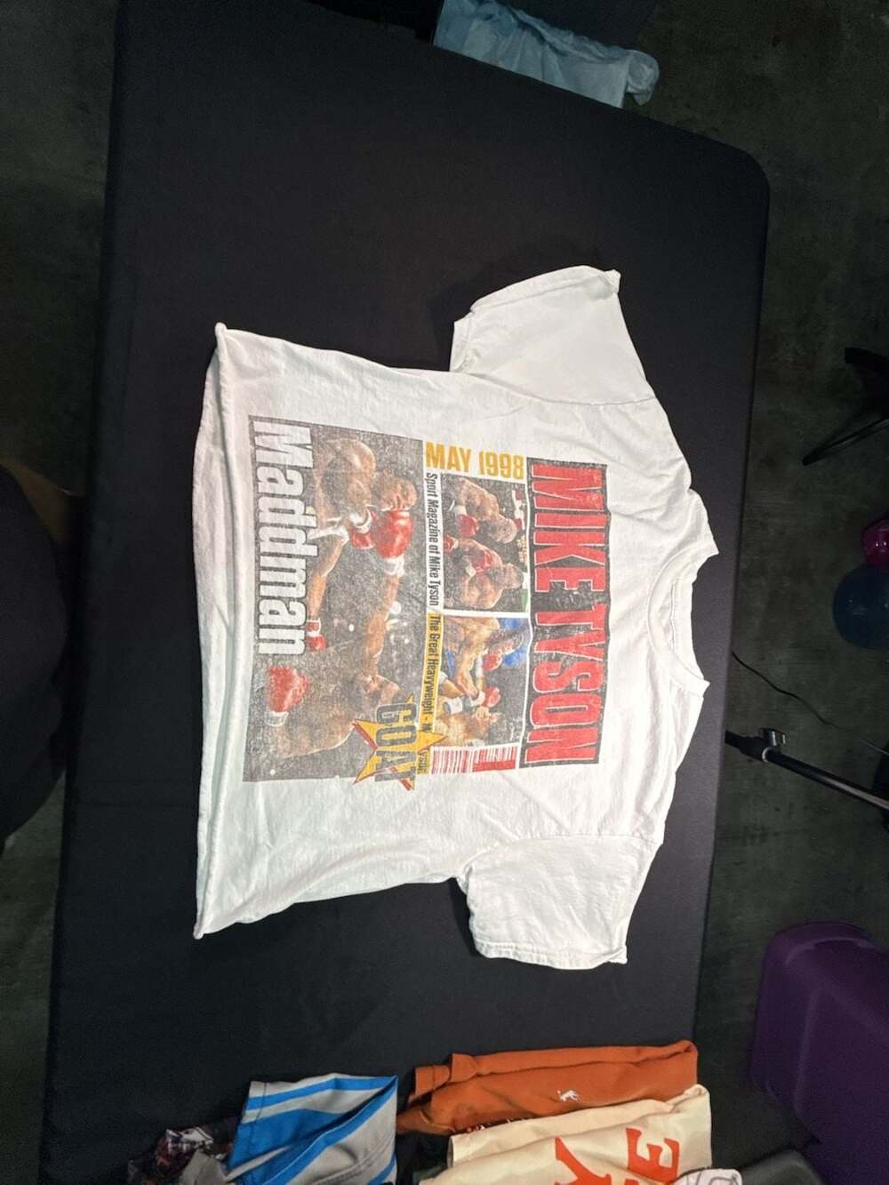 No size tag looks like a xl cropped Mike Tyson
